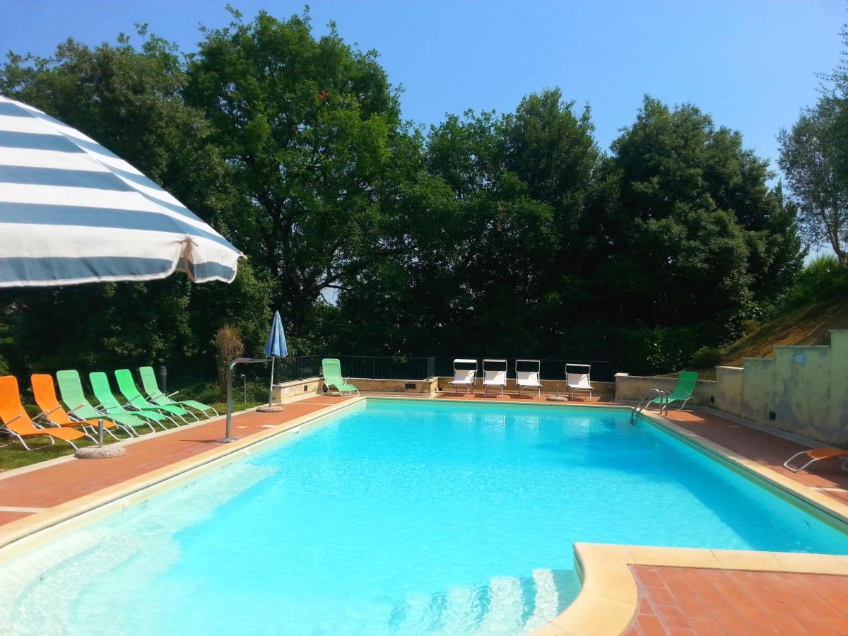 Residence Le Meridiane Siena Bagian luar foto
