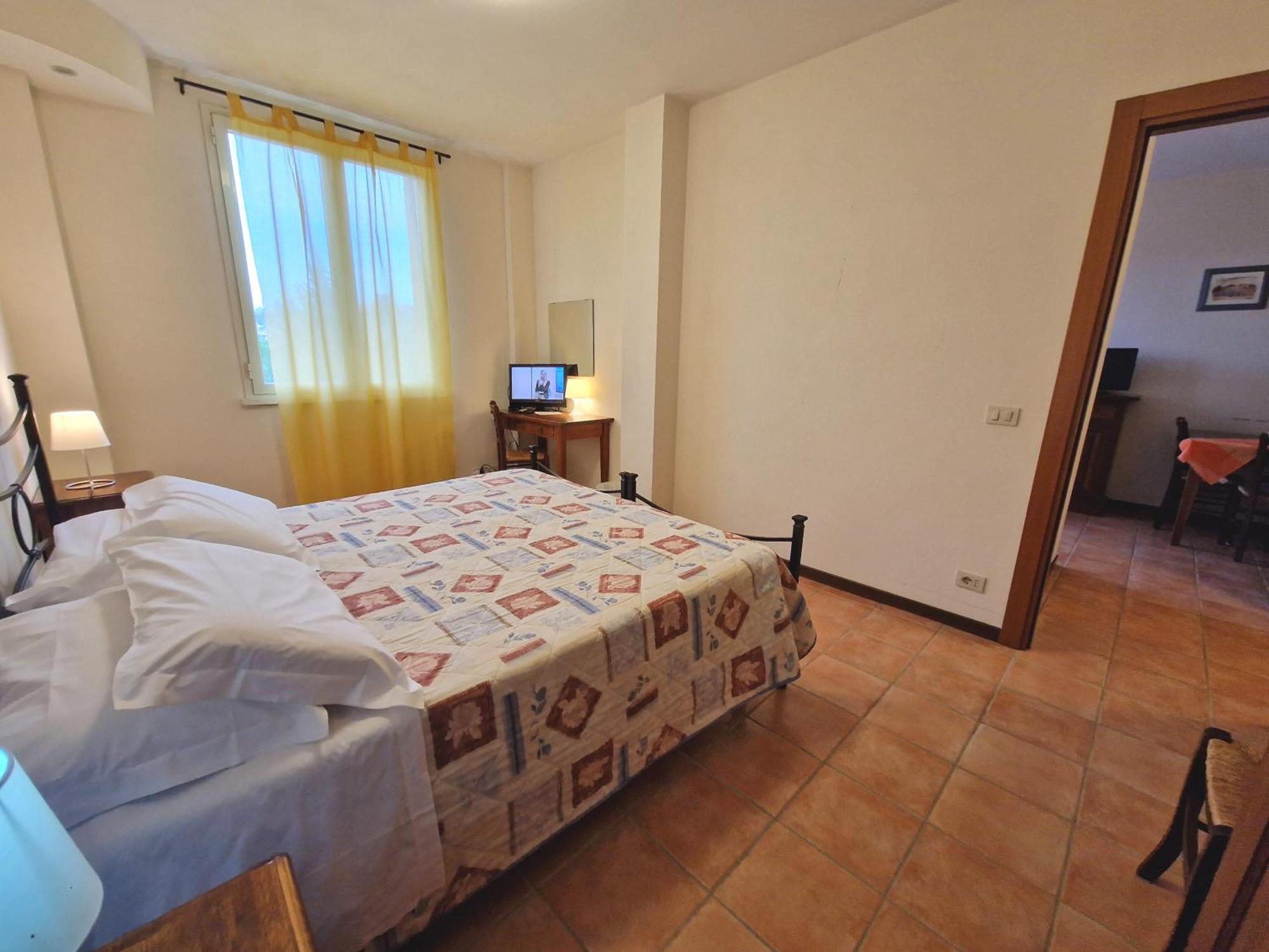 Residence Le Meridiane Siena Bagian luar foto