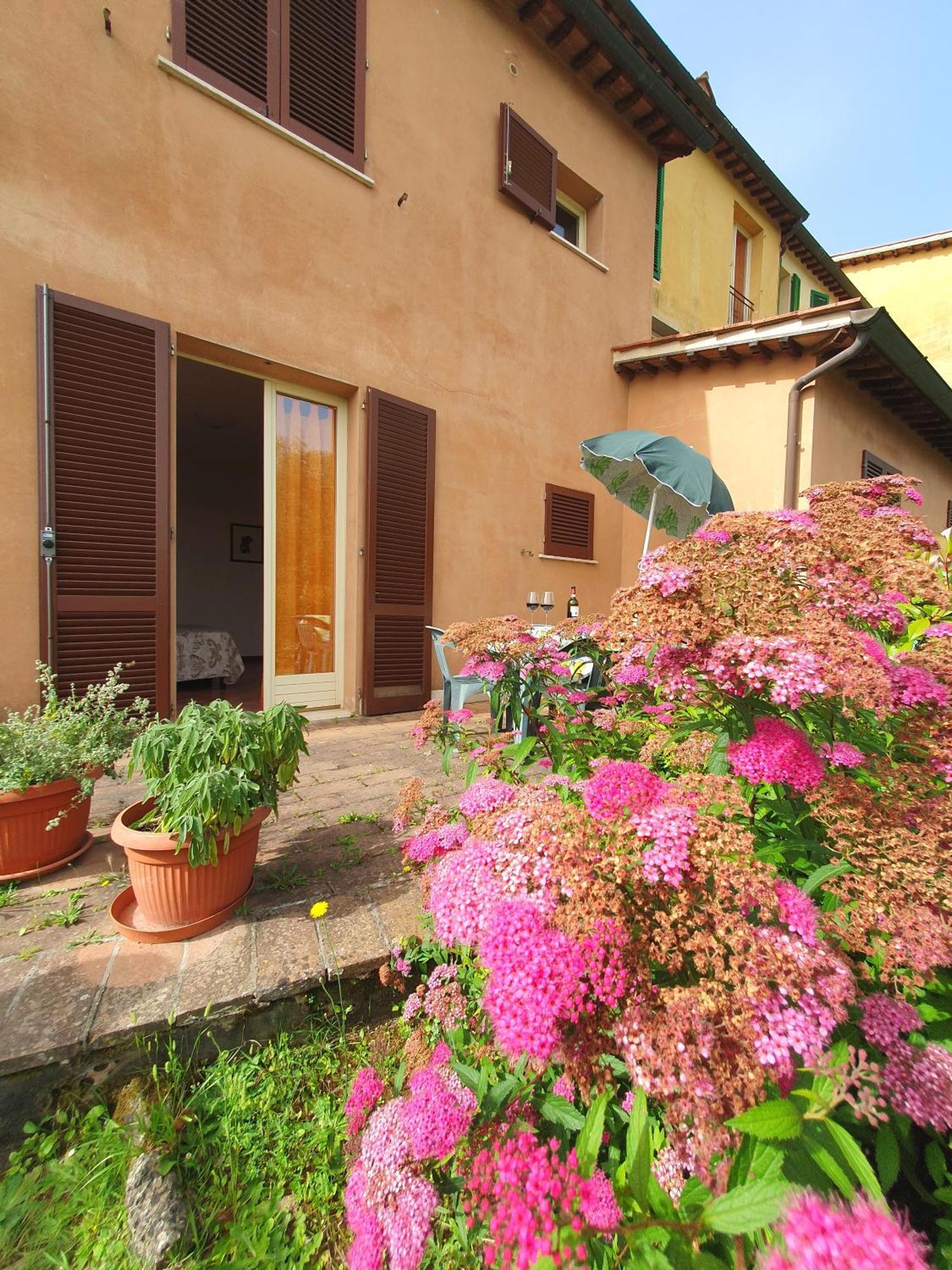 Residence Le Meridiane Siena Bagian luar foto